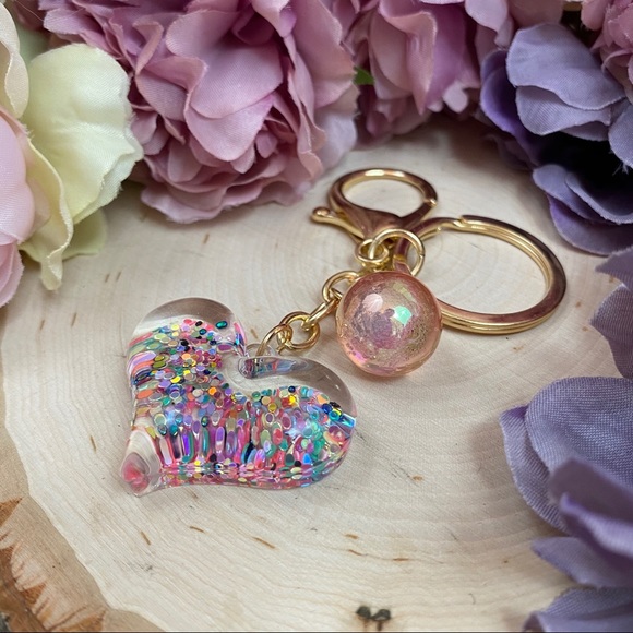 Sparkly Acrylic Glitter Heart with Charm Keychain - Picture 5 of 8